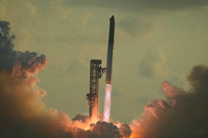 SpaceX's supersized Starship launches into orbit for the first time but ...