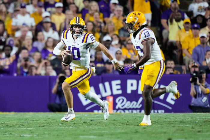Leavitt's accuracy and Kiffin's 4th-down call ignite No. 10 LSU in a 35 ...