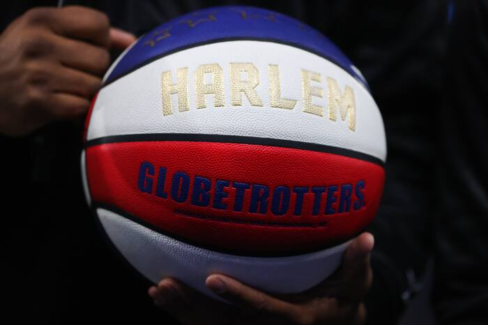 Harlem Globetrotters rivalry tour coming to Detroit’s Little Caesars Arena