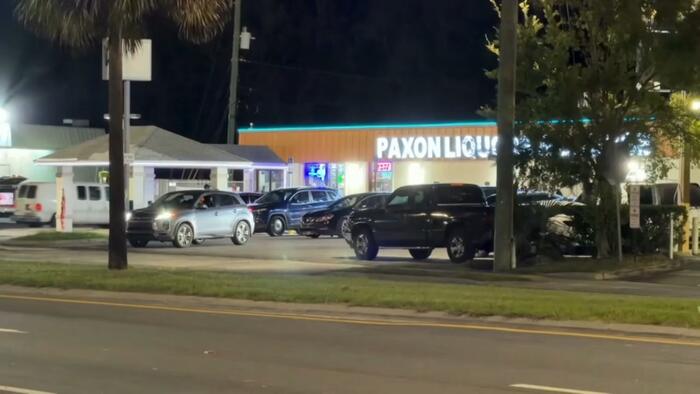 ‘We care about our people': Paxon Liquor and Lounge manager disputes neighbors' noise complaints