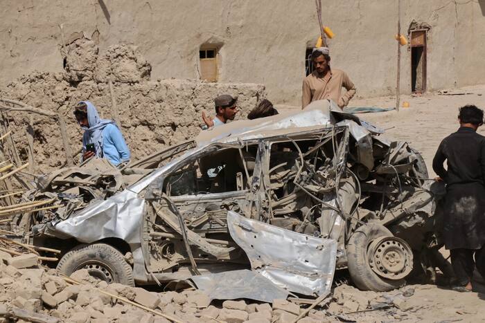 Pakistani airstrikes in Afghanistan kill 10 civilians, Kabul says ...