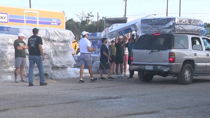Gallery Furniture honors veterans, first responders with free mattress ...