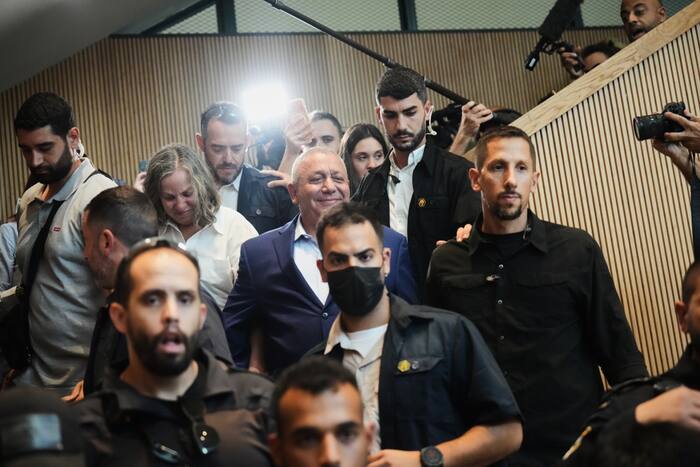 Voters in Israel are deciding whether to oust Netanyahu after 3 years ...