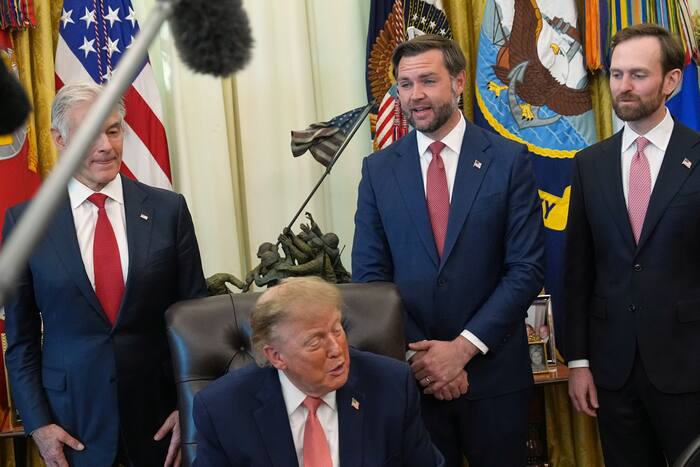 The Latest: White House announces $25M program to invite whistleblowers ...