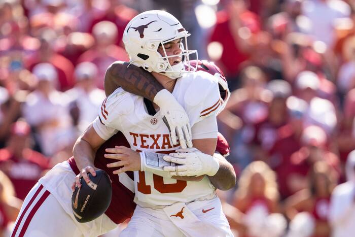 Oklahoma takes down No. 1 Texas in Red River rivalry, hands Longhorns first loss