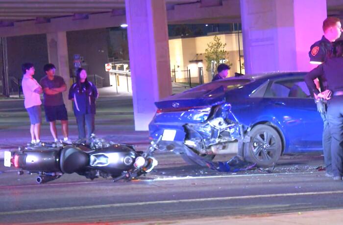Motorcyclist hospitalized after crash on Northwest Side, SAPD says