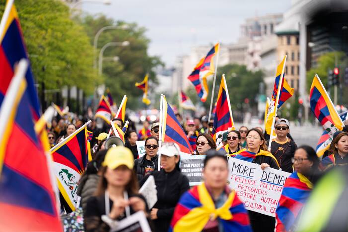 Protesters of Xi's policies push for change in earshot of White House visit with Trump