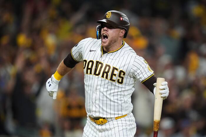 Gavin Sheets' pinch-hit homer propels dominant Padres past Cubs 4-1 for 2-game Wild Card sweep