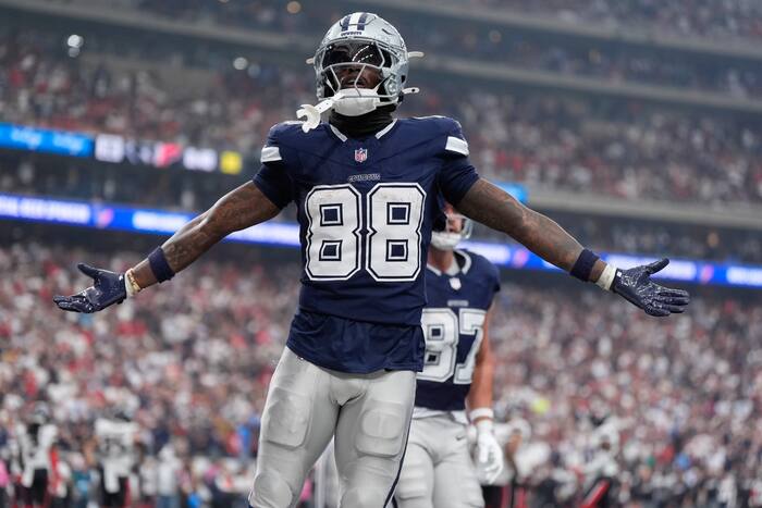 CeeDee Lamb touchdown reception fuels Cowboys victory over Texans