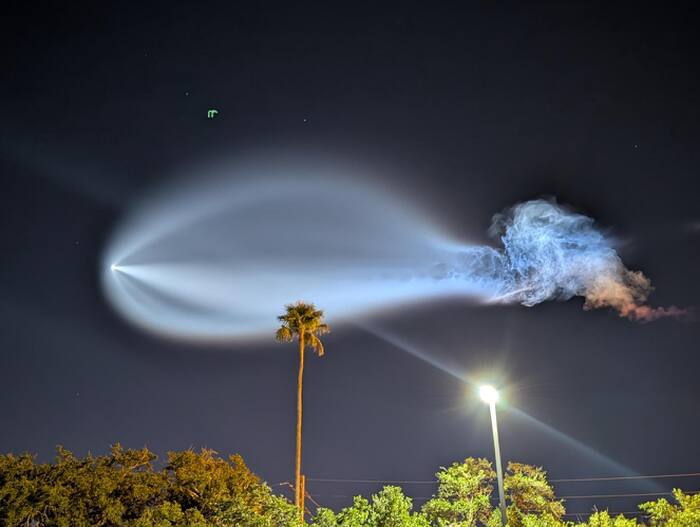 SpaceX Falcon 9 Launch Creates Stunning Space Jellyfish Cloud Over Southeast US