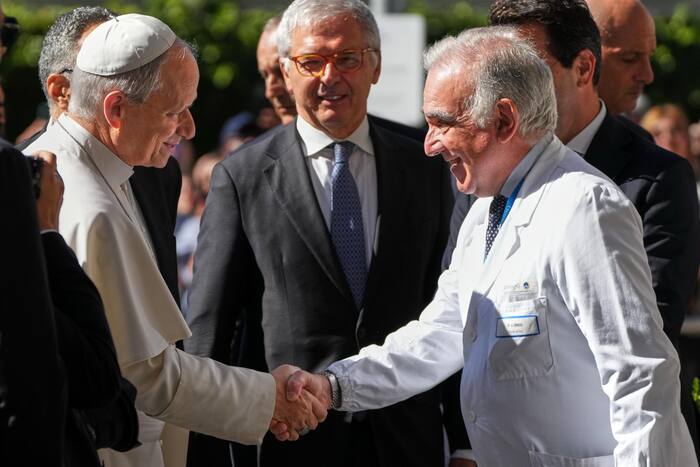 Pope Leo XIV diagnosed with lung cancer after surgery to remove part of ...
