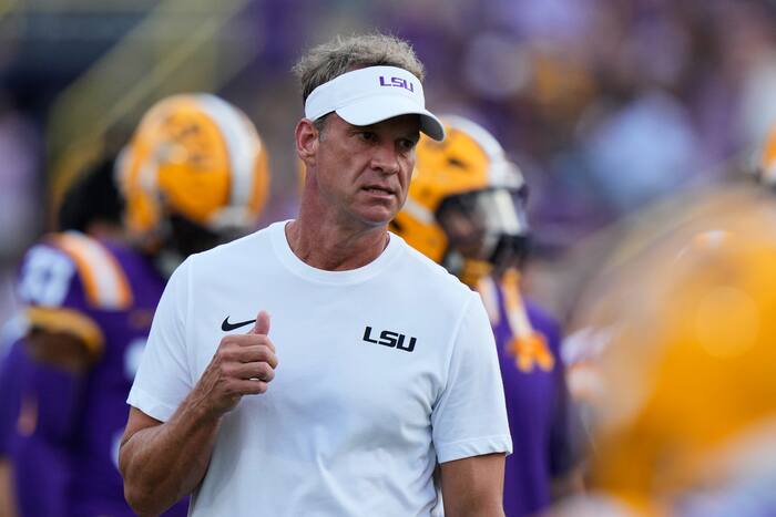 NFL says teams can't sign Zxavian Harris and Dae'Quan Wright after they ...