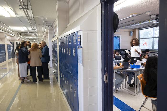High costs, dwindling enrollment: Is Houston ISD’s playbook under ...