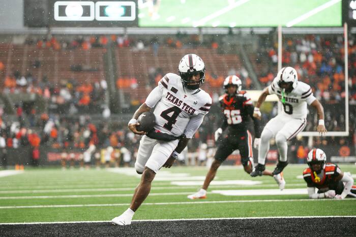 Eligibility chaos forces Texas Tech reserve QB to catch a late flight ...