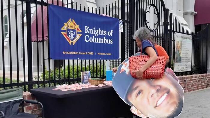 Pope Leo roots for the White Sox — but Houston Astros fans have faith of their own