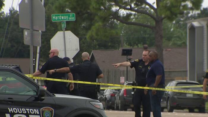 Police shoot woman who allegedly shot man in NW Houston