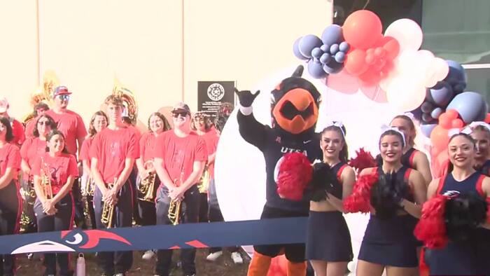 UTSA opens $35 million basketball, volleyball training center