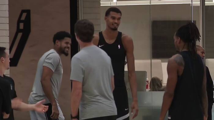 Short offseason, big expectations as Spurs face Thunder on opening night