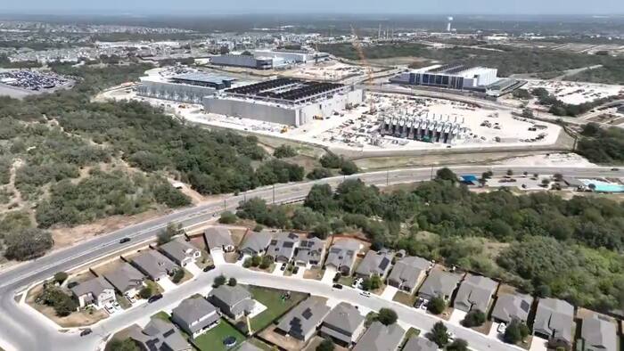 San Antonio Residents Report Gas Odors Near West Side Data Centers - News Directory 3