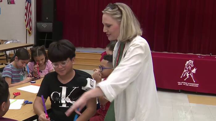 🧪 Science with Sarah: Mini lightsabers! ⚔️🌌 Learning about circuits? May the Force be with you ... Keep Watching 🧪 Science with Sarah: Mini lightsabers! ⚔️🌌 Copyright 2026 by KSAT - All rights reserved.
