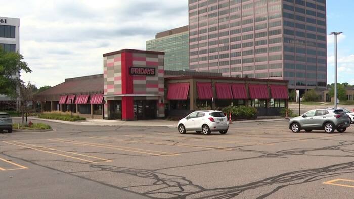 Oakland County prosecutor reviewing evidence in Southfield TGI Fridays ...