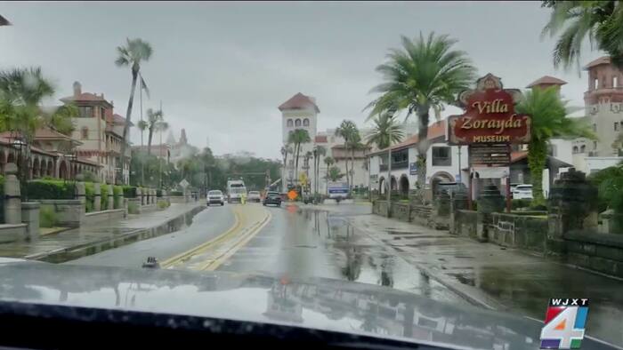 St. Augustine crews monitor roads as king tides, rain raise flooding ...