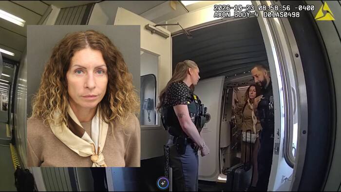 Mom arrested at airport after leaving 4 kids home alone during Las ...