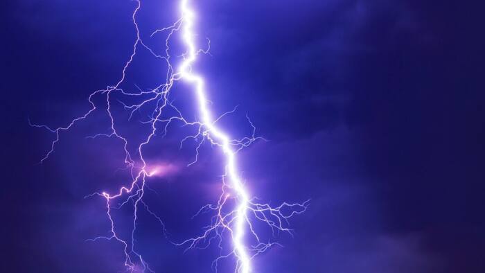 2 hospitalized after reported lightning strike along West Orange Trail ...