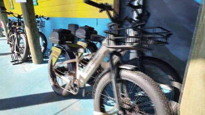 New Smyrna Beach considers e-bike ban on Flagler Avenue sidewalks, shopping centers