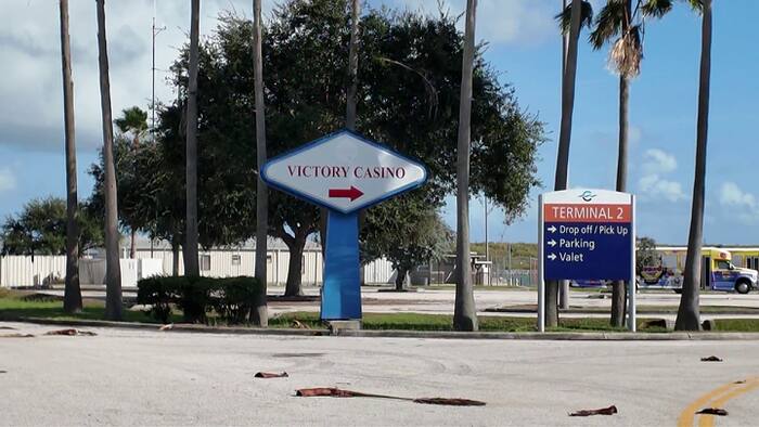 Port Canaveral casino cruise ship remains sidelined amid nearly $800,000 payment dispute
