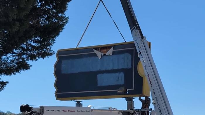 WATCH: Longtime Blockbuster sign removed in Roanoke County