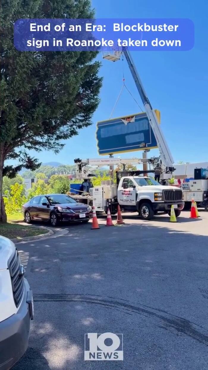 Longtime Blockbuster sign removed in Roanoke County