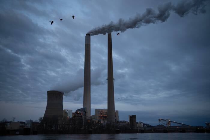 UN Warns World Is Losing Ground on Climate Change, Faulting US