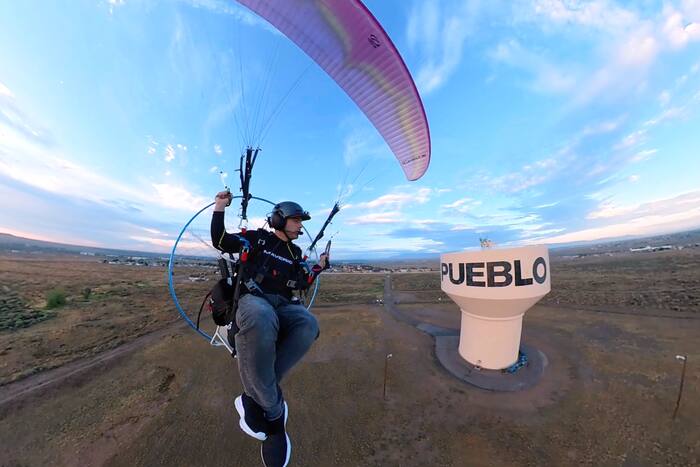 Air traffic controller commutes by flying his own plane