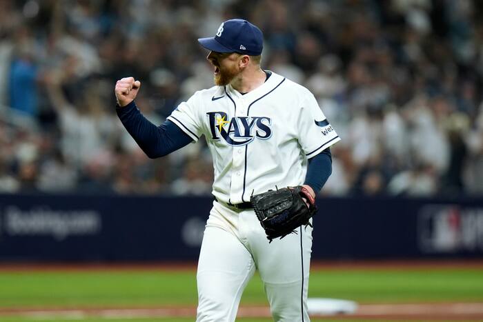 Rasmussen takes no-hitter bid into Game 1 of Rays-Yankees series