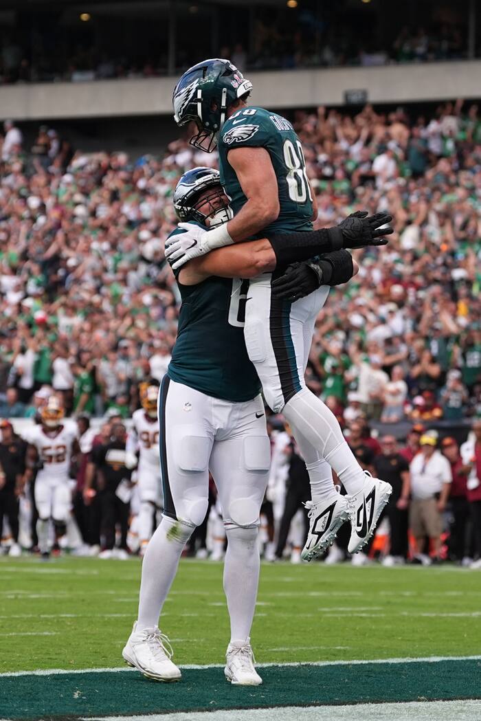 Eagles offensive lineman Lane Johnson retires after 14 seasons