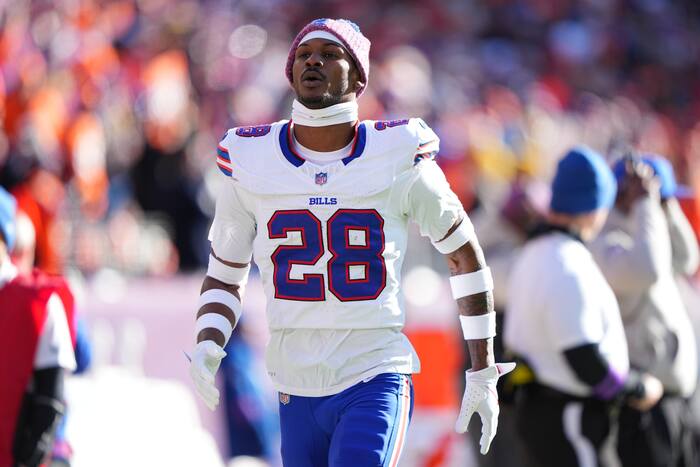 NFL suspends Bills player Sam Franklin for spitting at Raiders