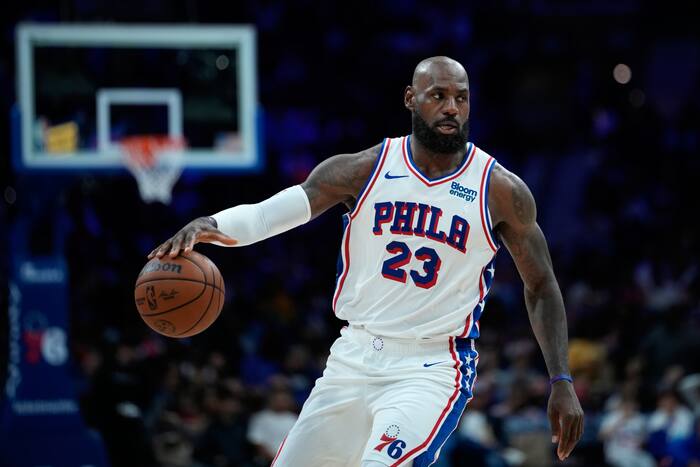 LeBron James opens 24th season with 76ers at Knicks