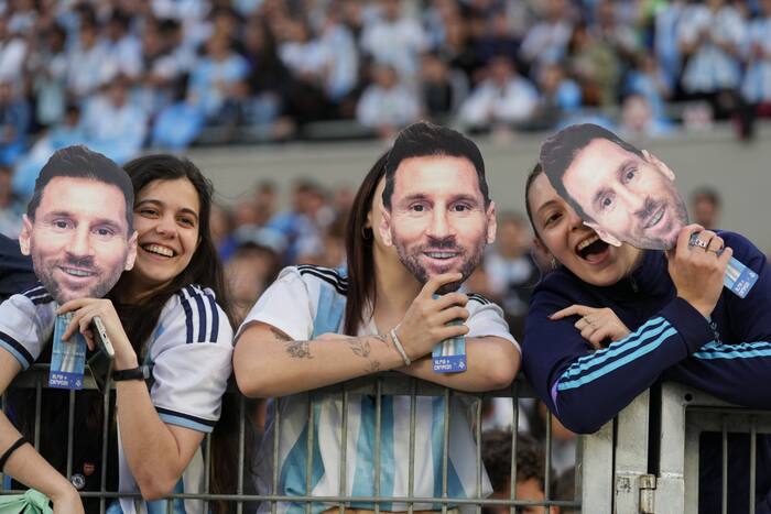 Messi caps Argentina farewell with a penalty and 2 assists in a 3-0 win over Benin