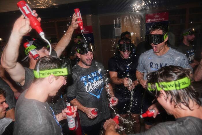 Rays sweep Yankees to reach AL Championship Series