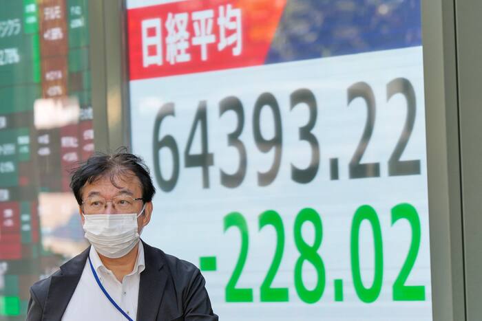 Asian shares fall as US market rally fades
