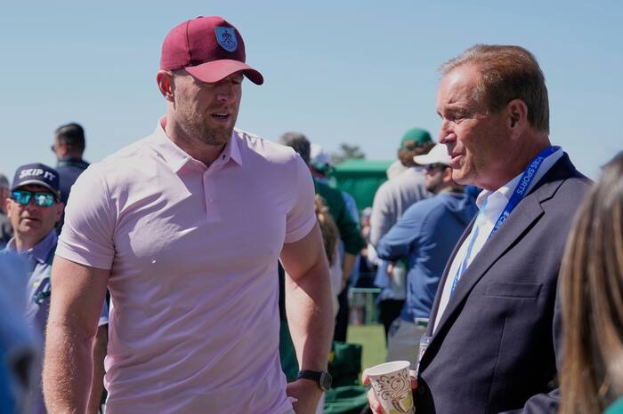 JJ Watt signs multi-year deal as CBS lead NFL analyst