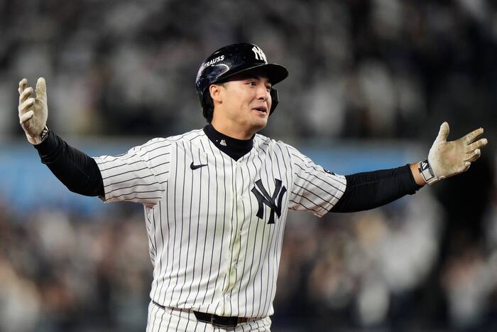 Rays sweep Yankees 4-3 in Division Series behind Mesa homer