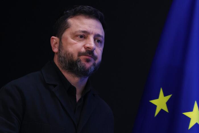 Zelenskyy urges support for sanctions as Trump pauses them