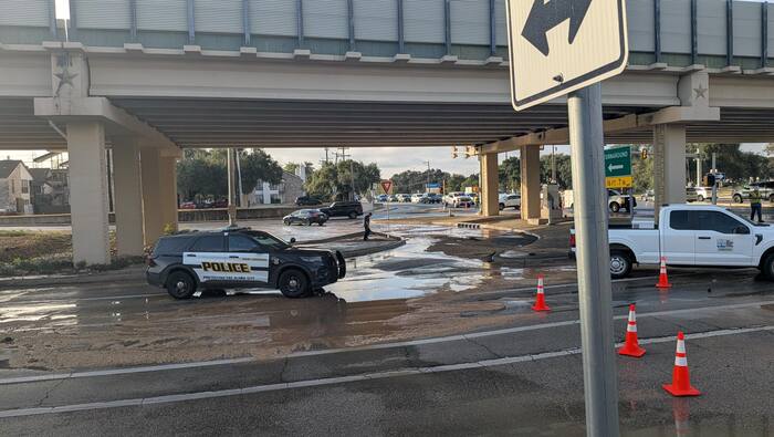 SAWS crews respond to water main break on North Side after street flooding reported