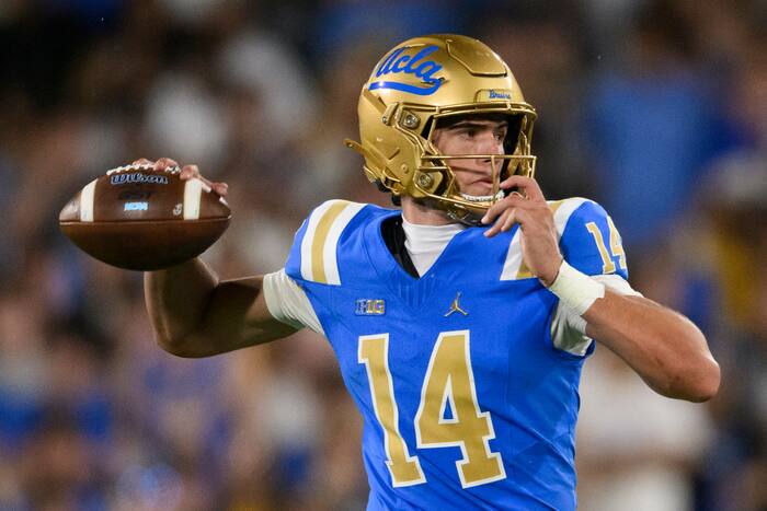 UCLA's third-string QB Dieffenbach leads unbeaten Bruins