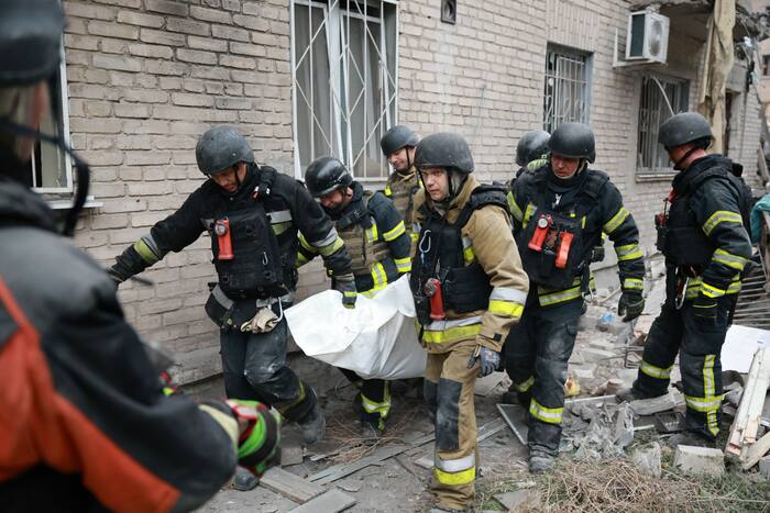 Why Trump's Russian Diesel Deal Left Kyiv Stunned While Bombs Fell On Zaporizhzhia
