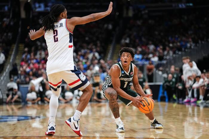 Fears and Haugh lead preseason All-America basketball team