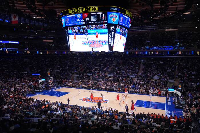 Knicks hang NBA Cup banner after championship win