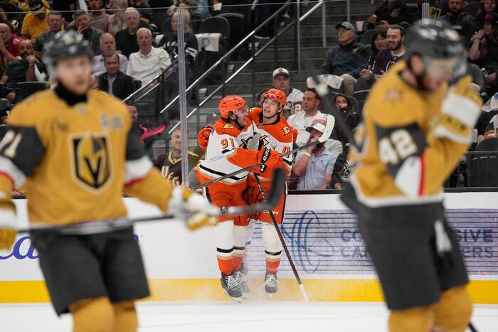Early NHL season remains sloppy despite shorter training camps